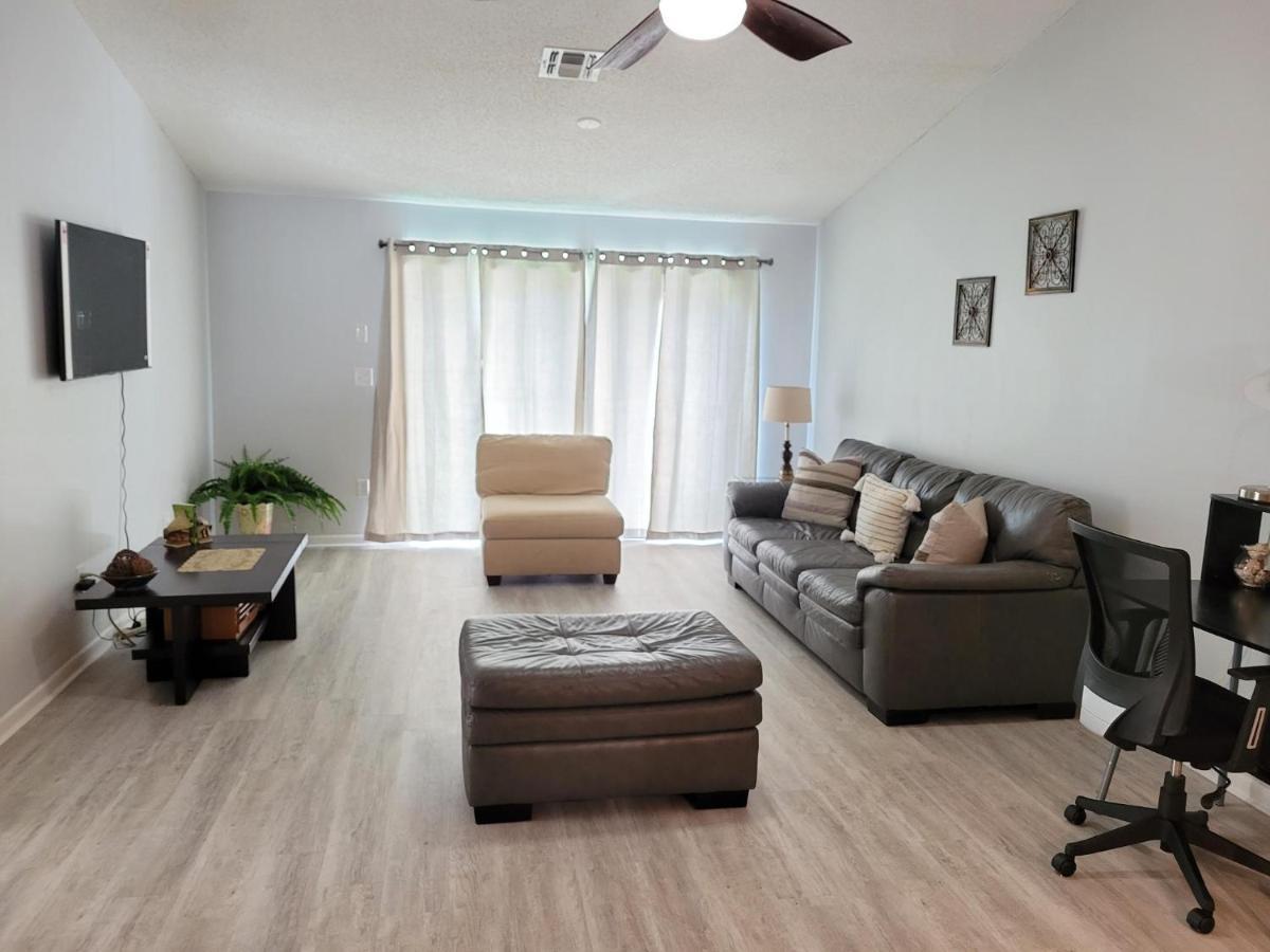 Beautiful Townhouse Easy Access To Everything. Clearwater Exterior photo
