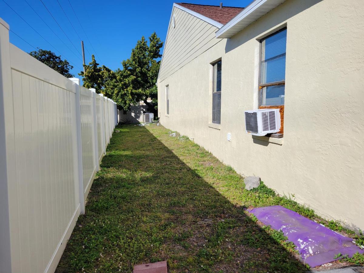 Beautiful Townhouse Easy Access To Everything. Clearwater Exterior photo